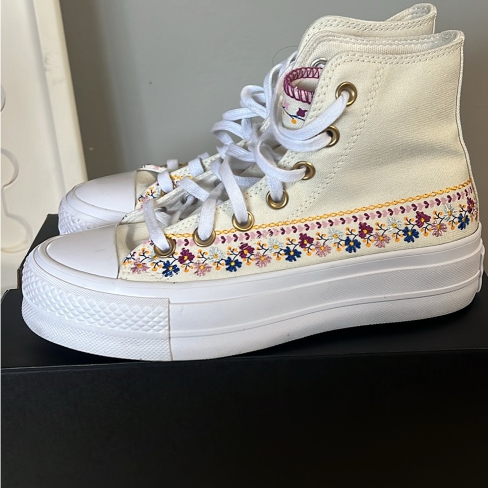 Converse Cream High-Top Sneakers with Multicolor Floral Embroidery